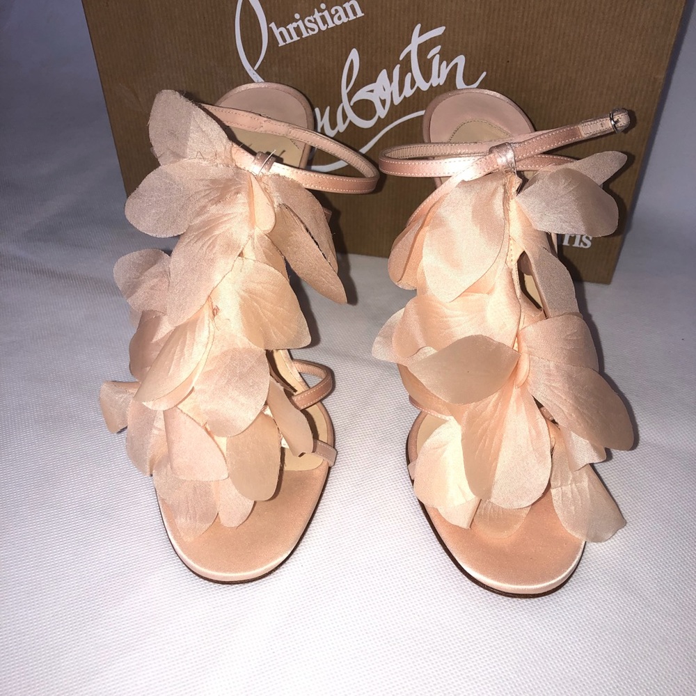Christian Louboutin Soft Pink Sandal - Picture 6 of 13
